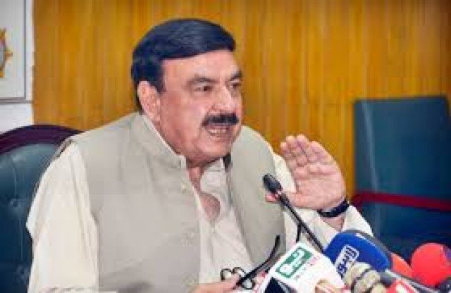 پاکستان میں نہ ہونے کے باوجود کیس کی بھینٹ چڑھایا گیا،شیخ رشید